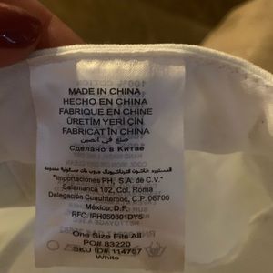 bebe Accessories - Bebe hat in great condition bebe Accessories - Bebe hat in great condition